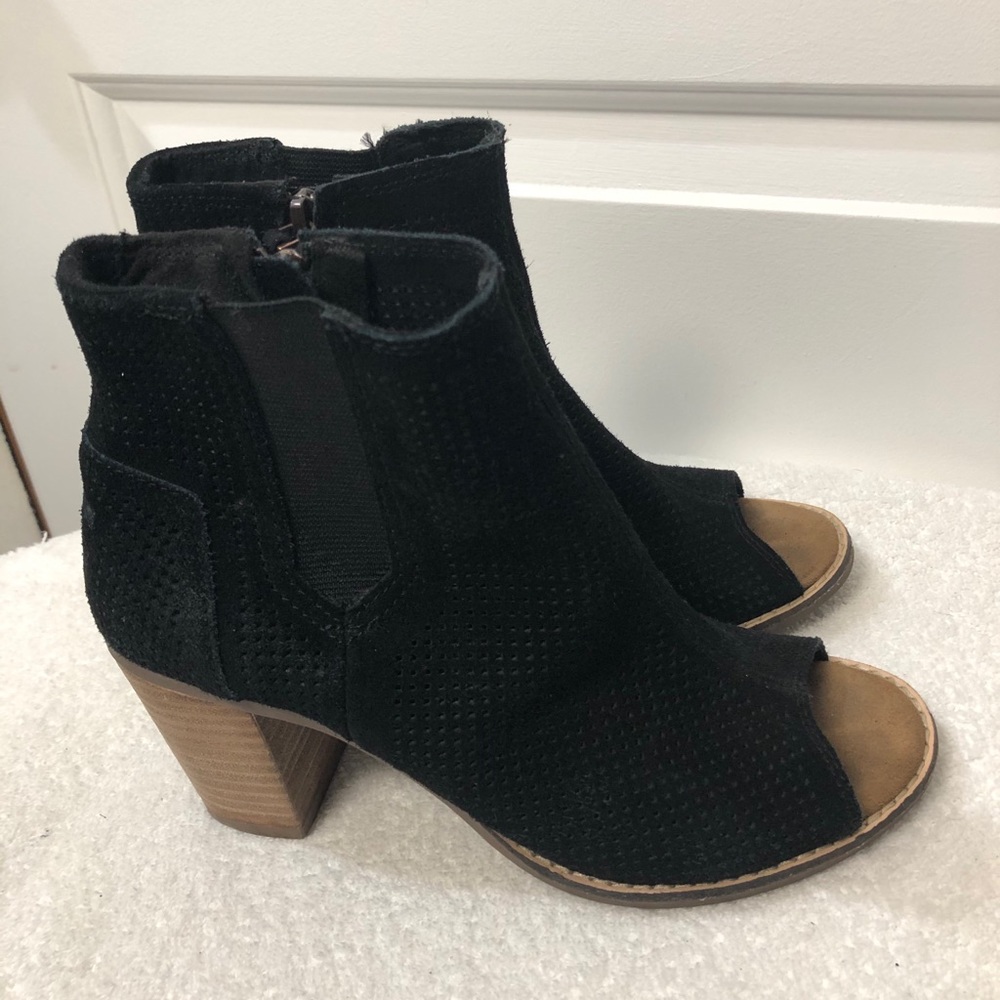 Toms high heels boots size 6.5